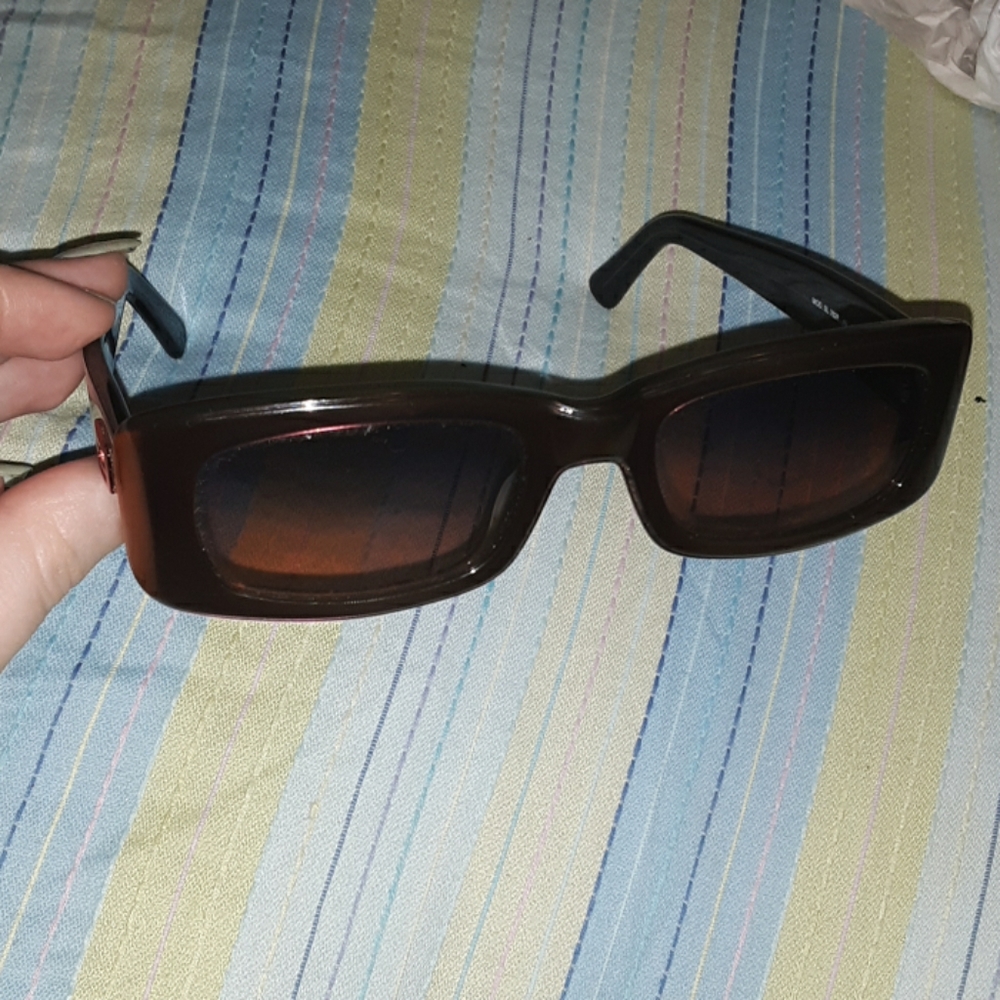 Chrome fendi sunglasses